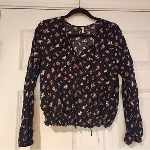 Mudd black floral long sleeve blouse L